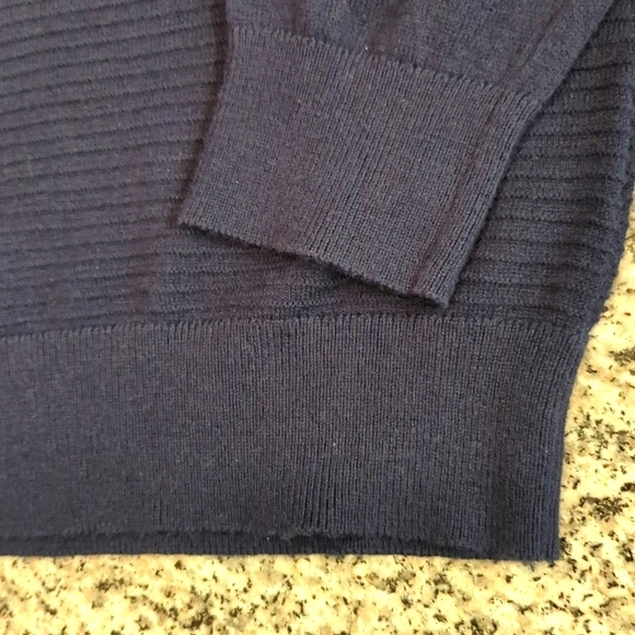 Claiborne Mens Sweater Size Large Navy Blue Crew Neck - Picture 3 of 5